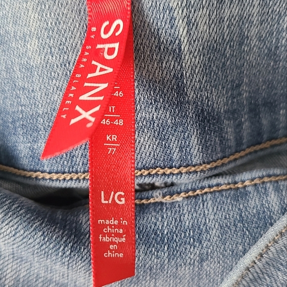 SPANX Distressed Two Tone Jeans - Picture 4 of 6